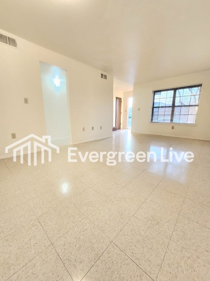 213 Raven Dr - Photo 4 of 21