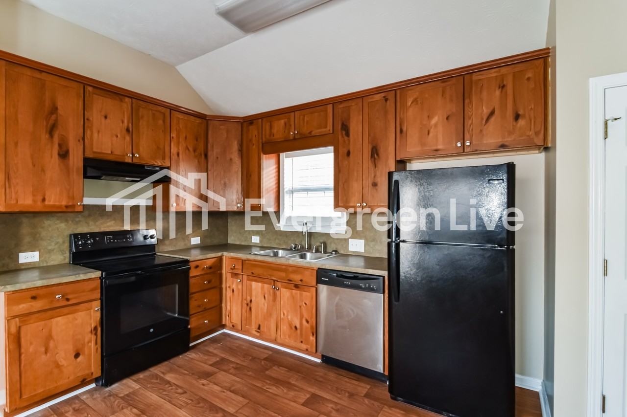 3925 Claiborne Cir - Photo 5 of 15