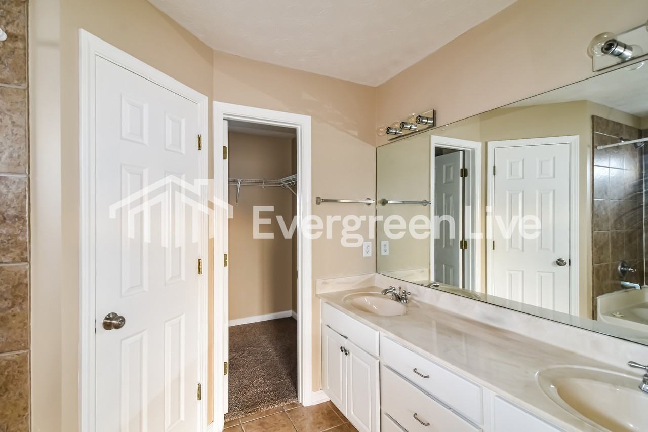 3925 Claiborne Cir - Photo 7 of 15