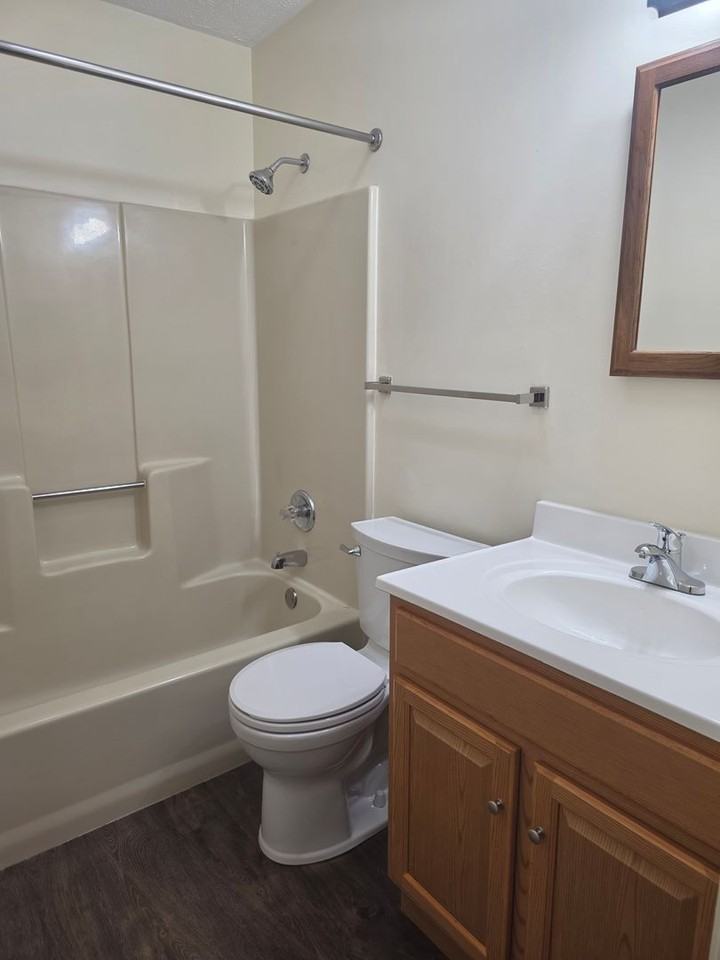 Braemar Townhouses - Photo 6 of 10