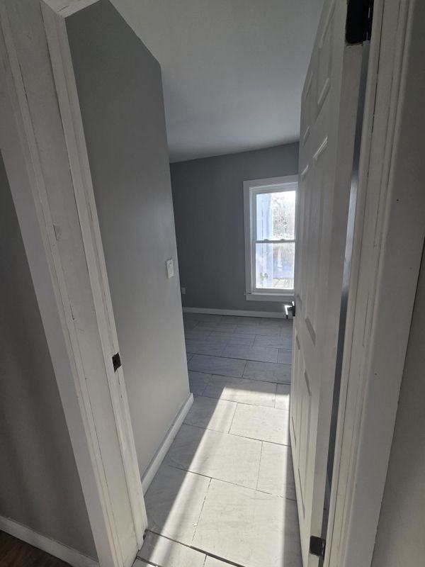 715 Junction St - Photo 3 of 13