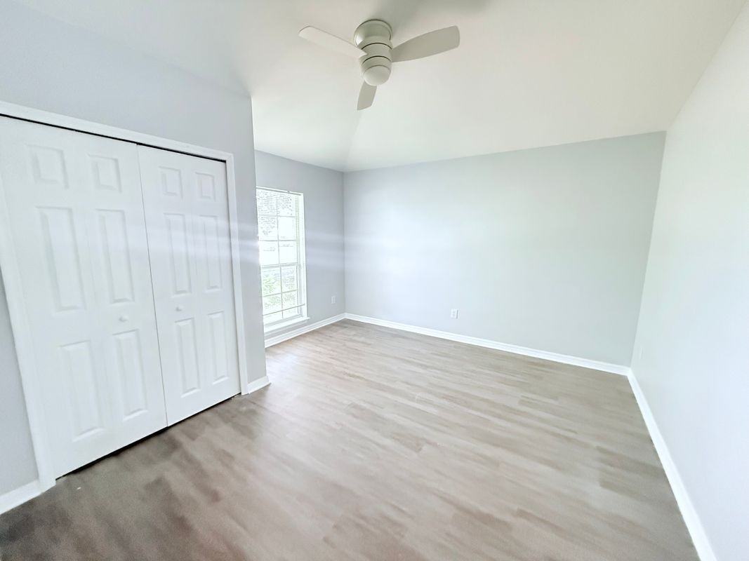 465 Haversham Rd - Photo 6 of 15