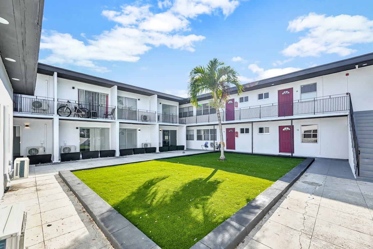 14280 Northeast 6th Avenue - Photo 3 of 13