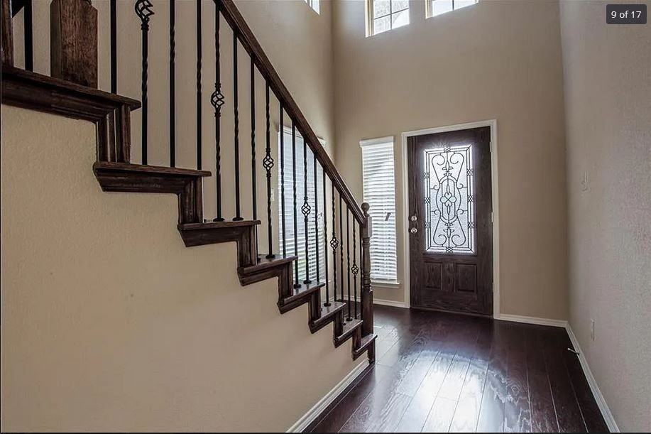 616 Crowell Dr - Photo 3 of 17