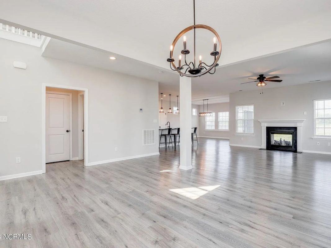 146 Gander Dr - Photo 5 of 38