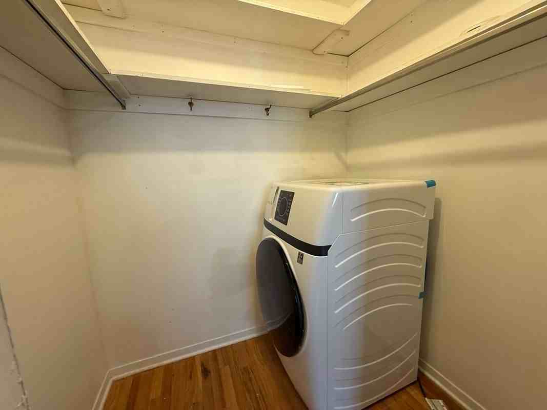 1231 S Marshall St ##A - Photo 4 of 17