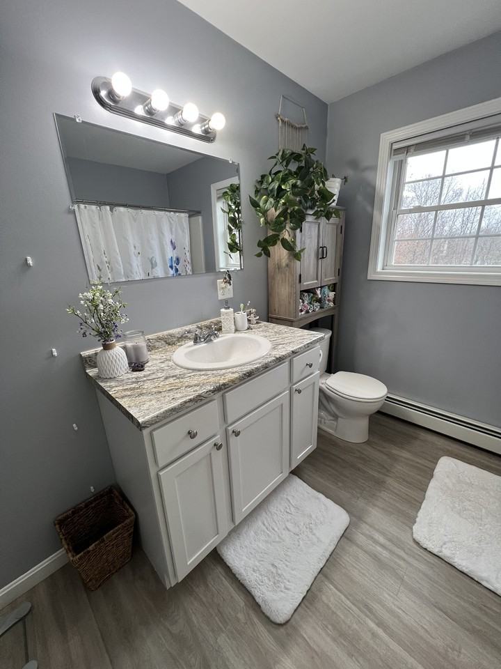 586 Main St - Photo 4 of 26