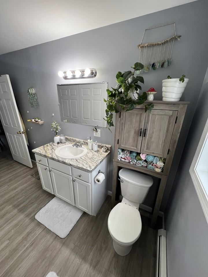 586 Main St - Photo 5 of 26