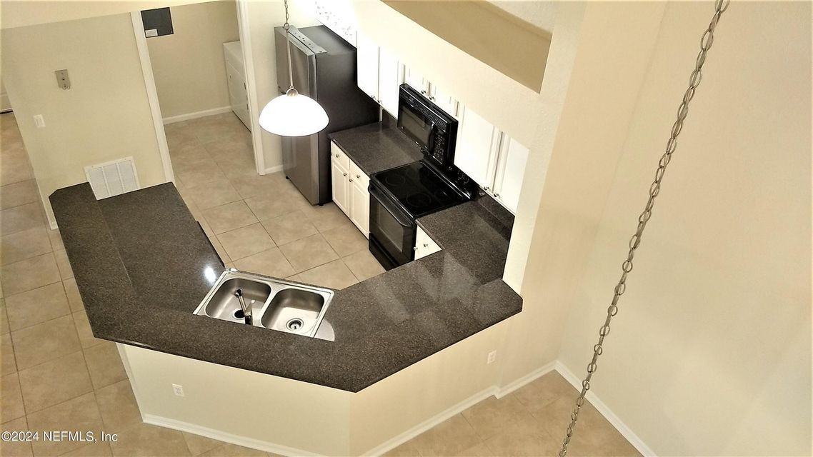 505 Boardwalk Dr - Photo 5 of 21