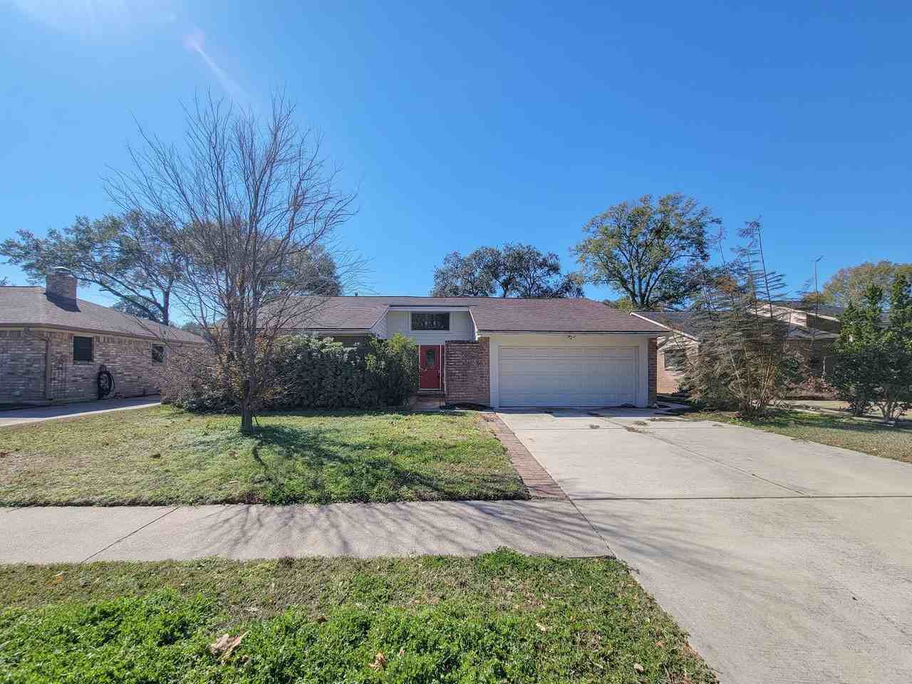 15827 Echo Canyon Dr - Photo 2 of 38