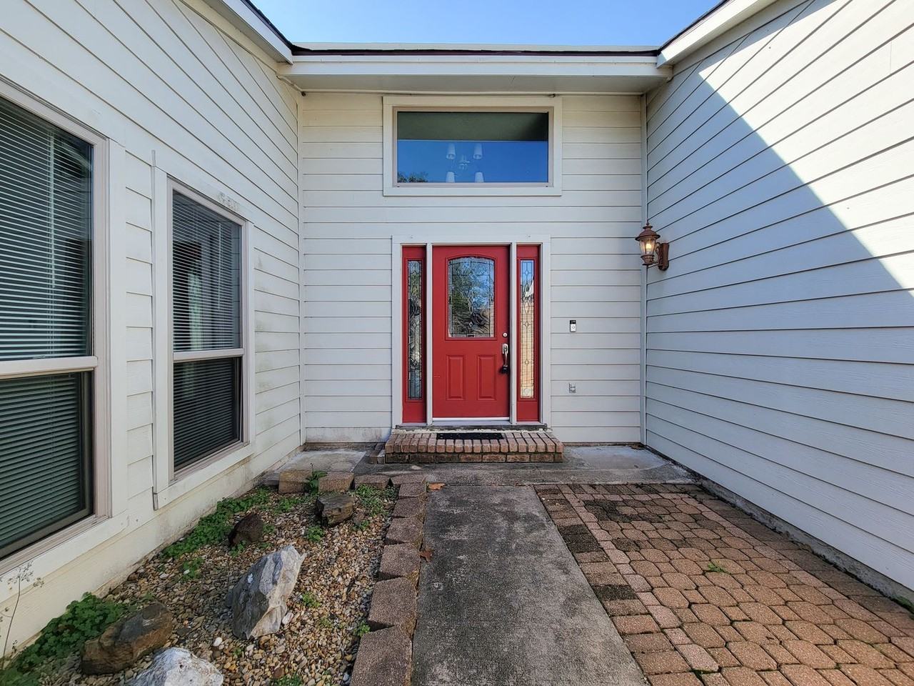 15827 Echo Canyon Dr - Photo 3 of 38