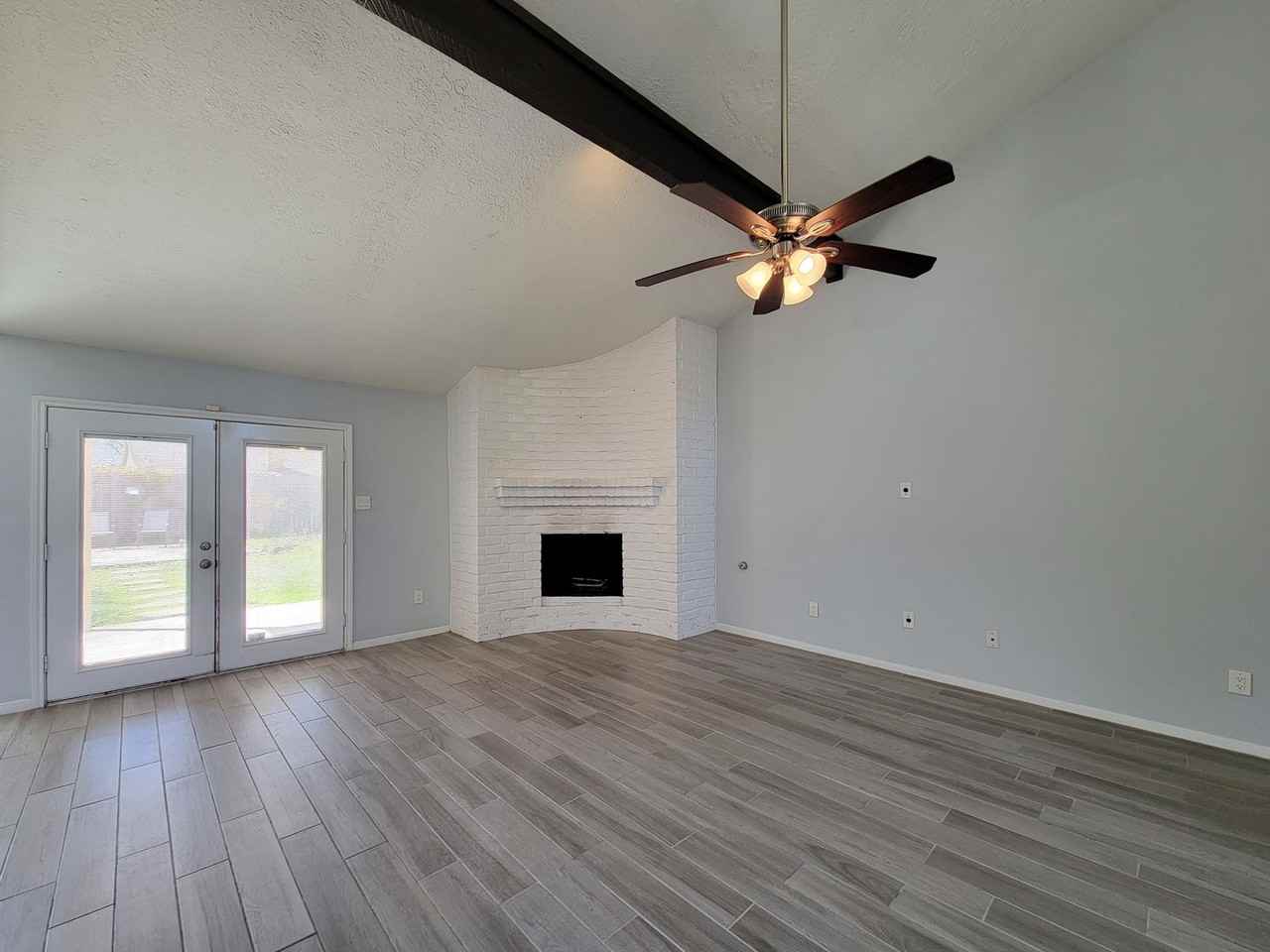 15827 Echo Canyon Dr - Photo 6 of 38