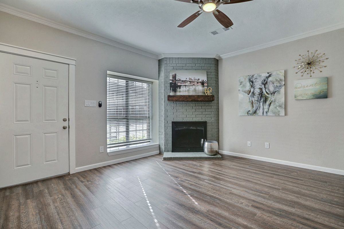 216 Samuel Blvd ##J6 - Photo 4 of 18