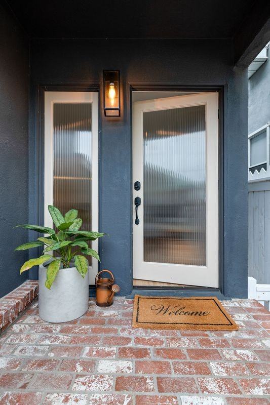 1706 Carver St - Photo 4 of 38