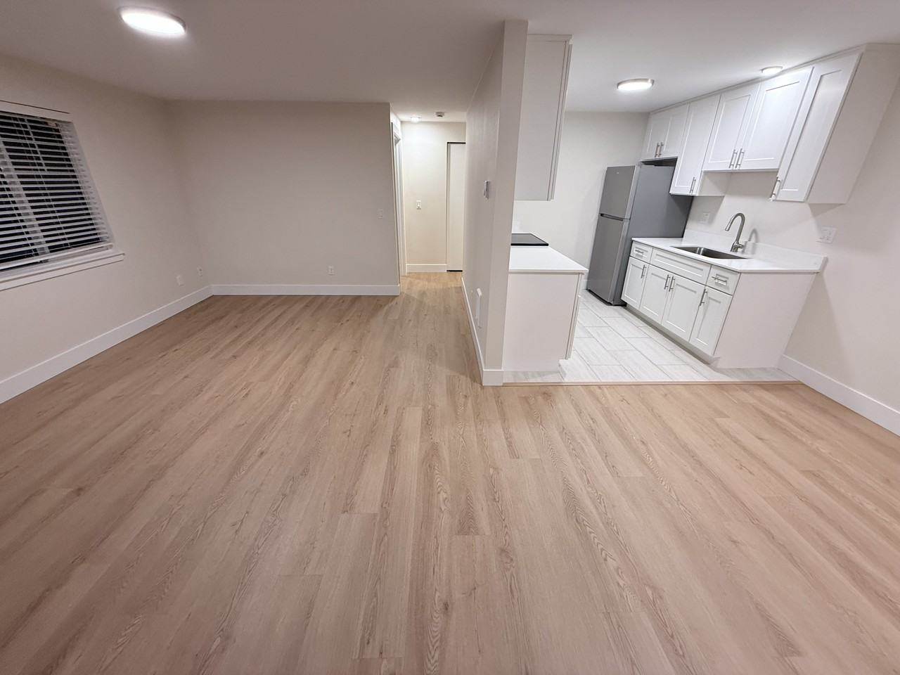 S1619-B4 - Photo 2 of 21