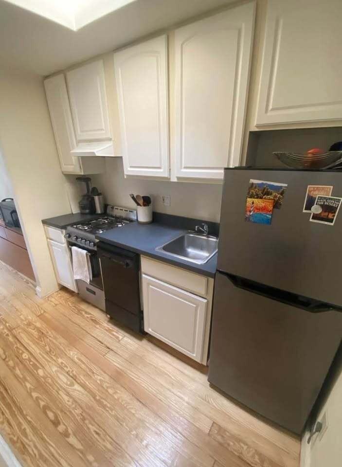 1324 Pine Street - Photo 3 of 7