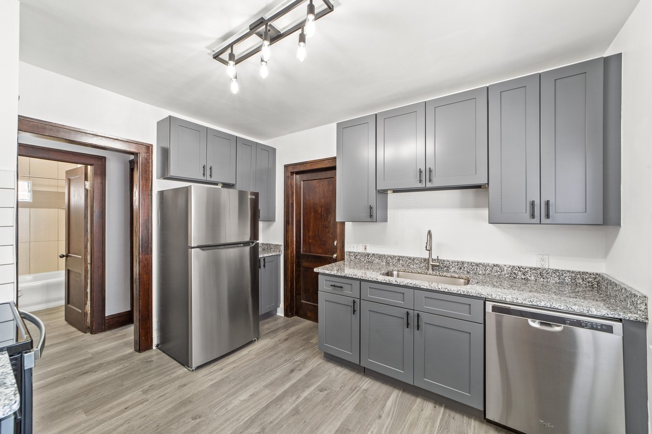 1597 Cohassett Avenue - Photo 2 of 14