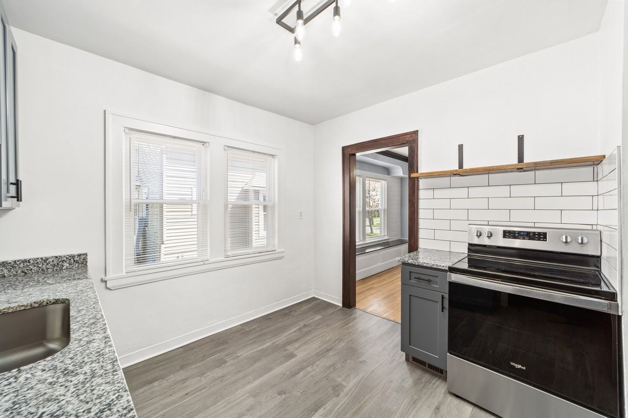 1597 Cohassett Avenue - Photo 4 of 14