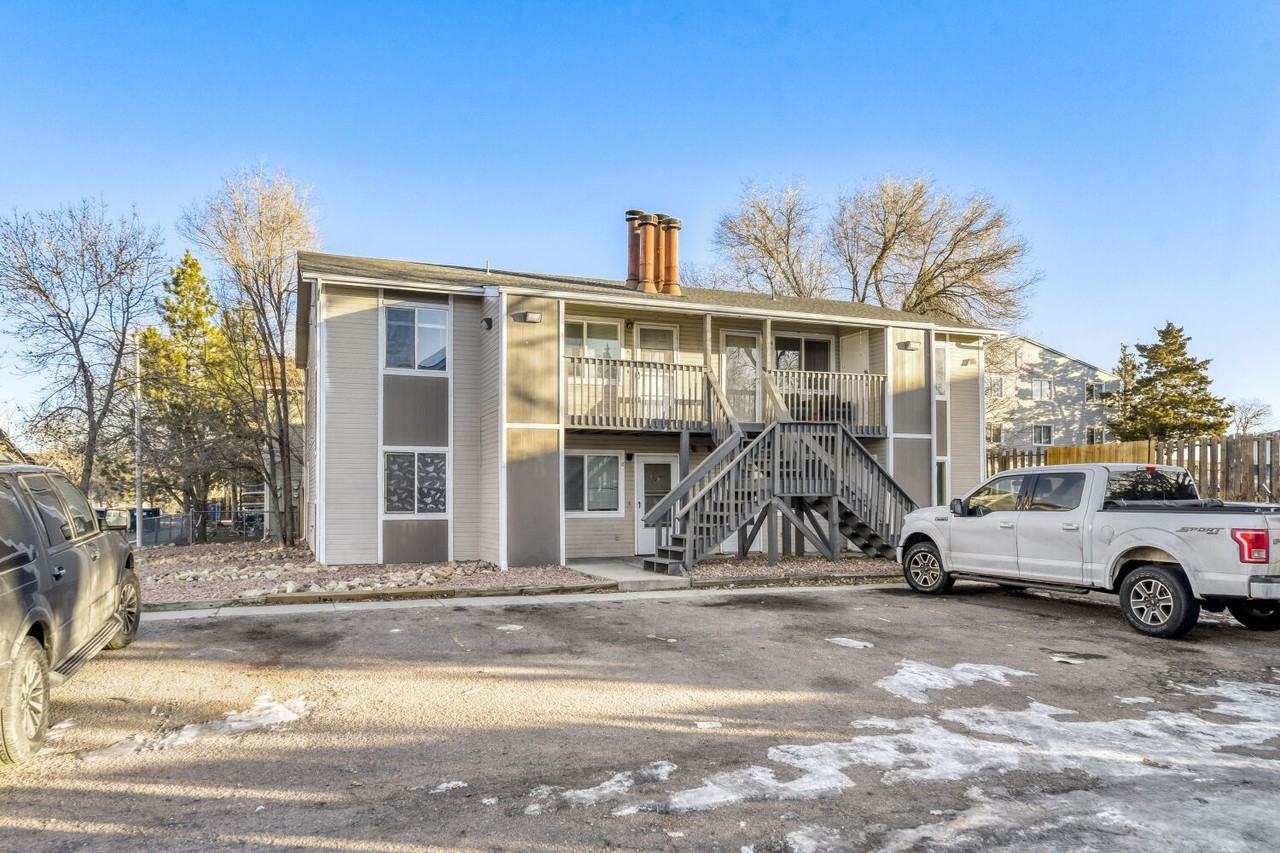 1120 Mazatlan Unit D - Photo 4 of 18