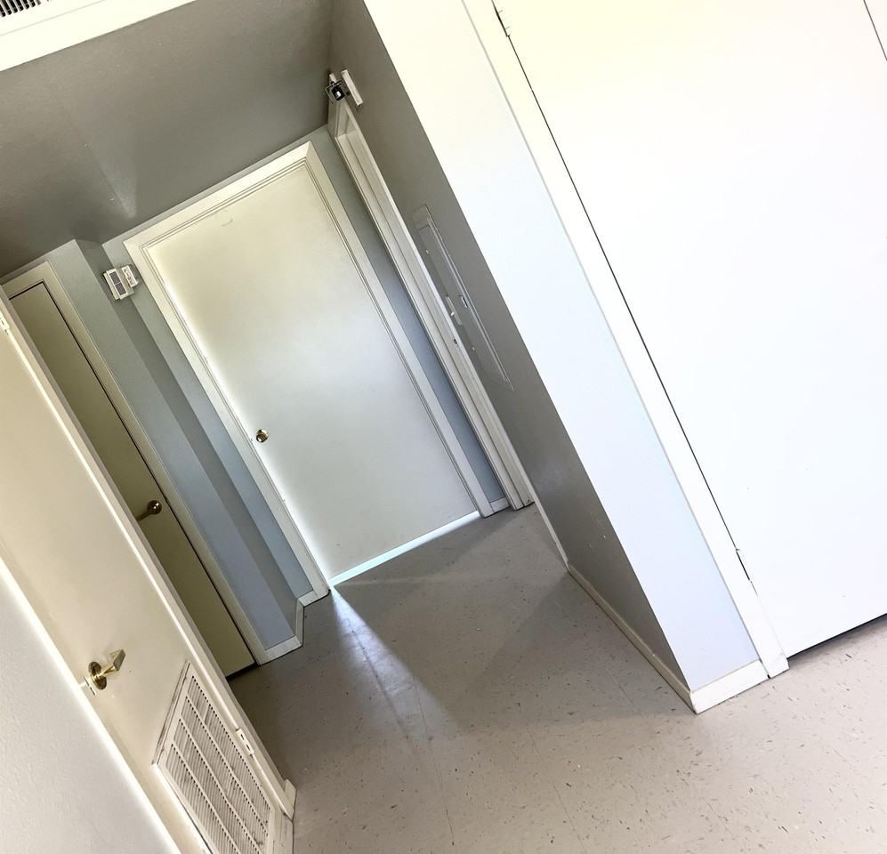 1604 E 50th Street - Photo 2 of 13