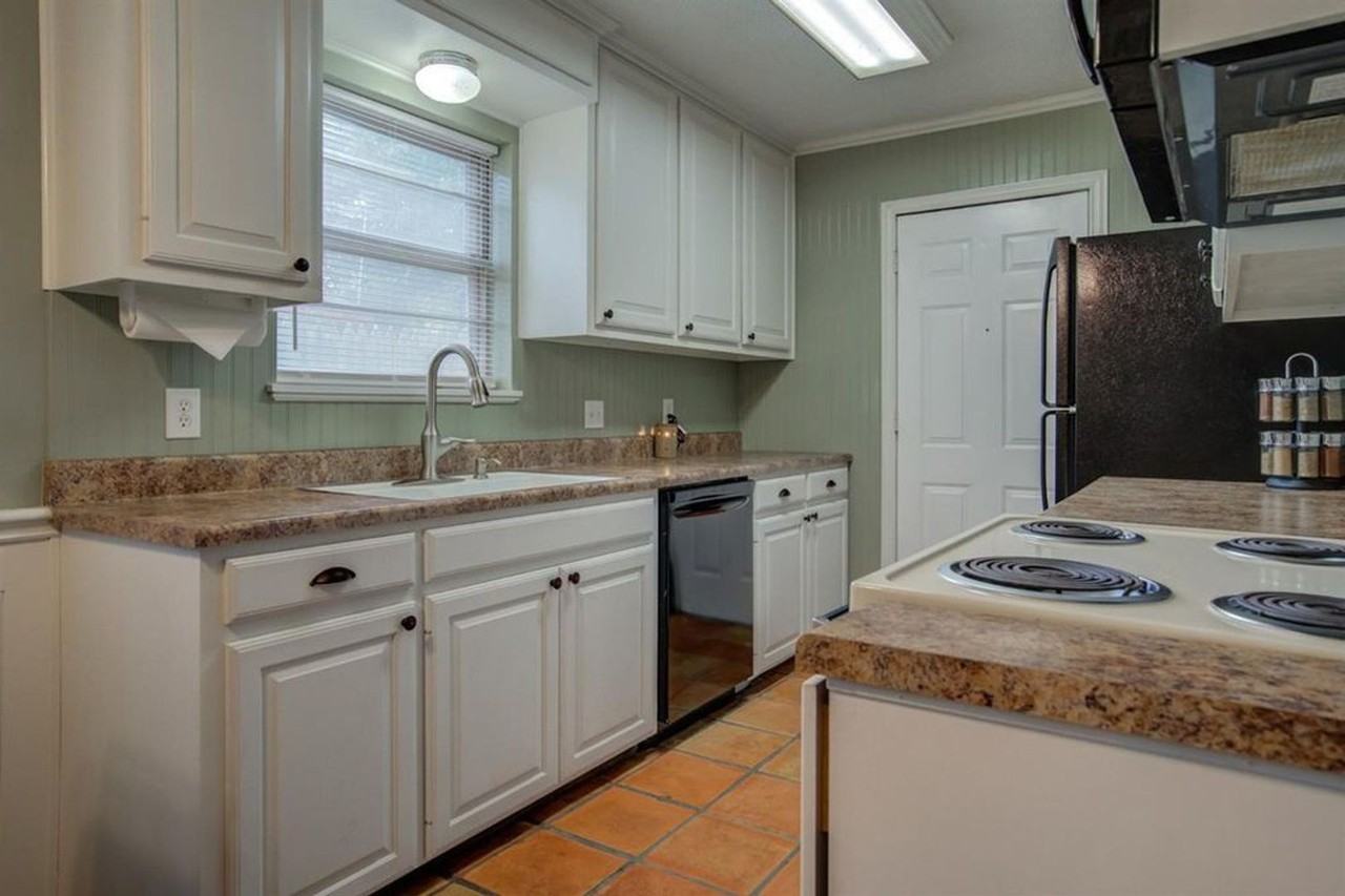 4918 55th St - Photo 6 of 21