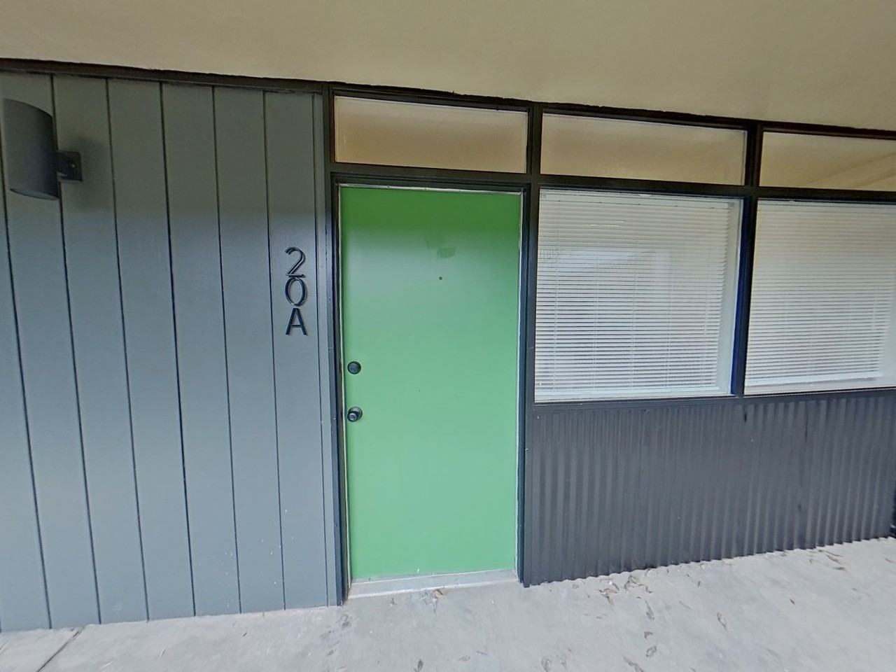 University Manor - Photo 6 of 12