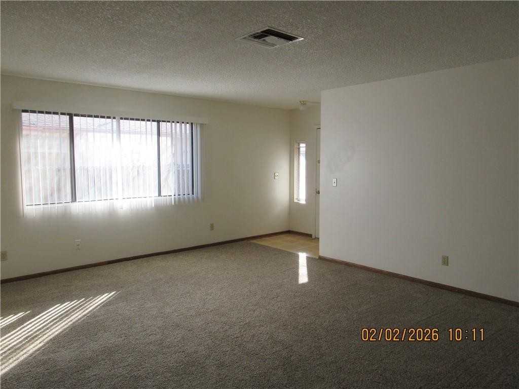 1935 Lucille Ave - Photo 2 of 10