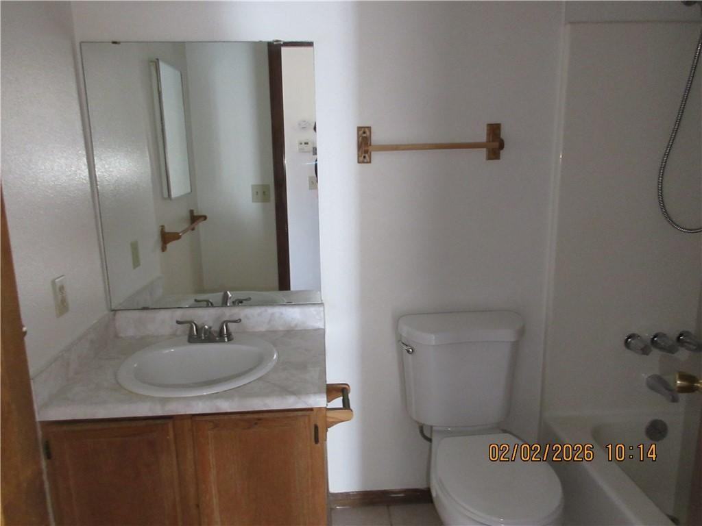 1935 Lucille Ave - Photo 7 of 10