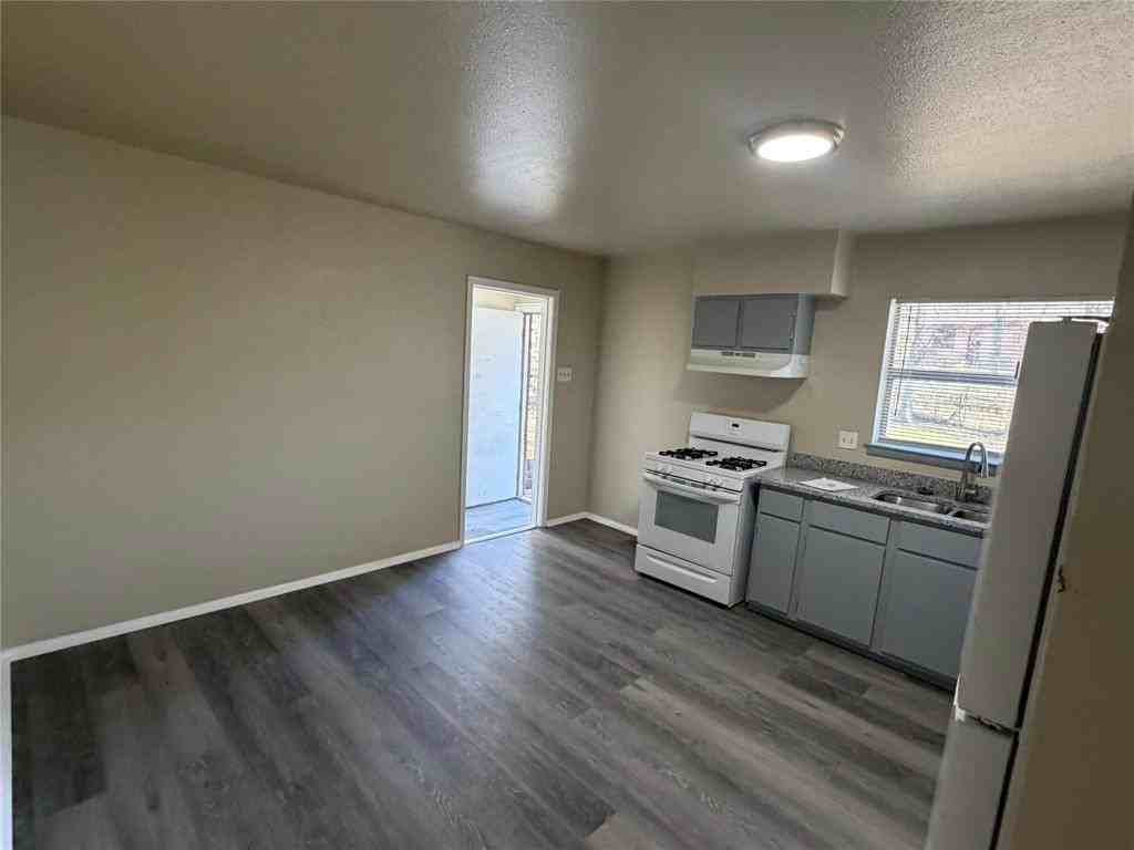 4120 Wind River Dr - Photo 5 of 17