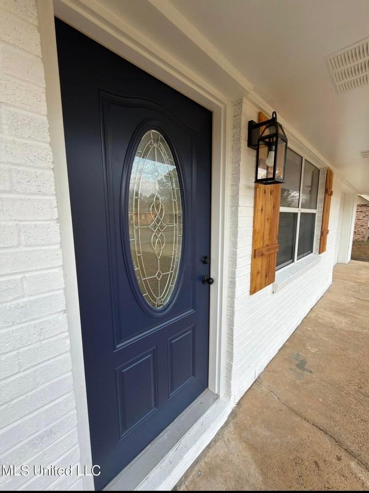 6517 Lancaster Blvd - Photo 2 of 8