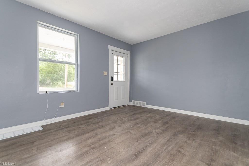 3724 W 41st St, Cleveland OH 44109 - Photo 4 of 16