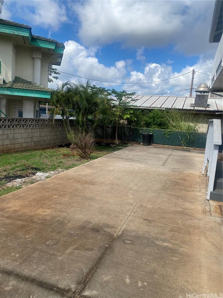 98-118 Kihale St - Photo 5 of 16