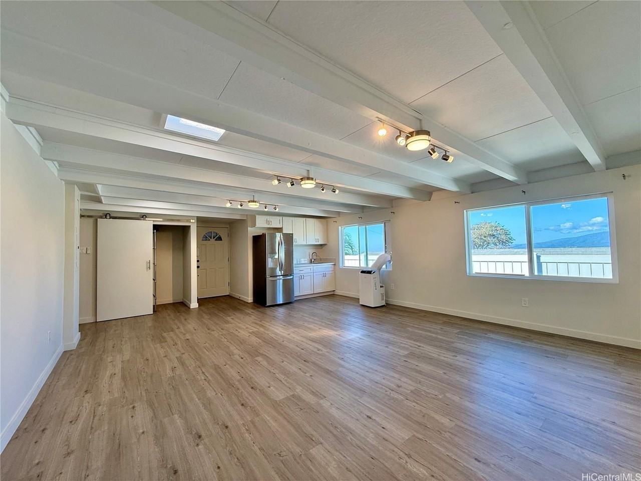 2422 Anihinihi St - Photo 6 of 17