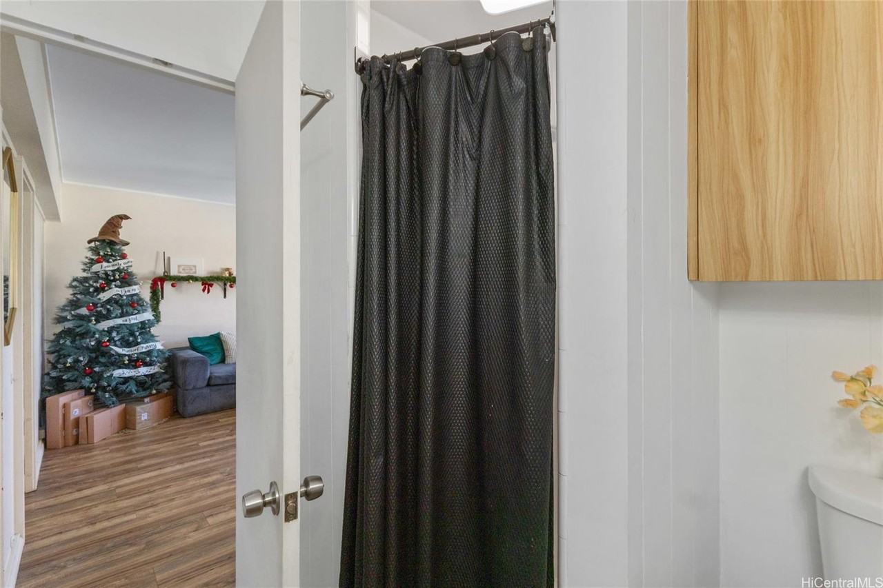 1707 Anapuni St #9 - Photo 7 of 22