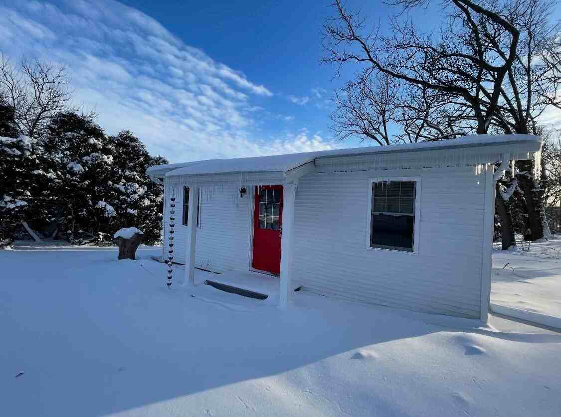 1182 Linwood Ave - Photo 2 of 11