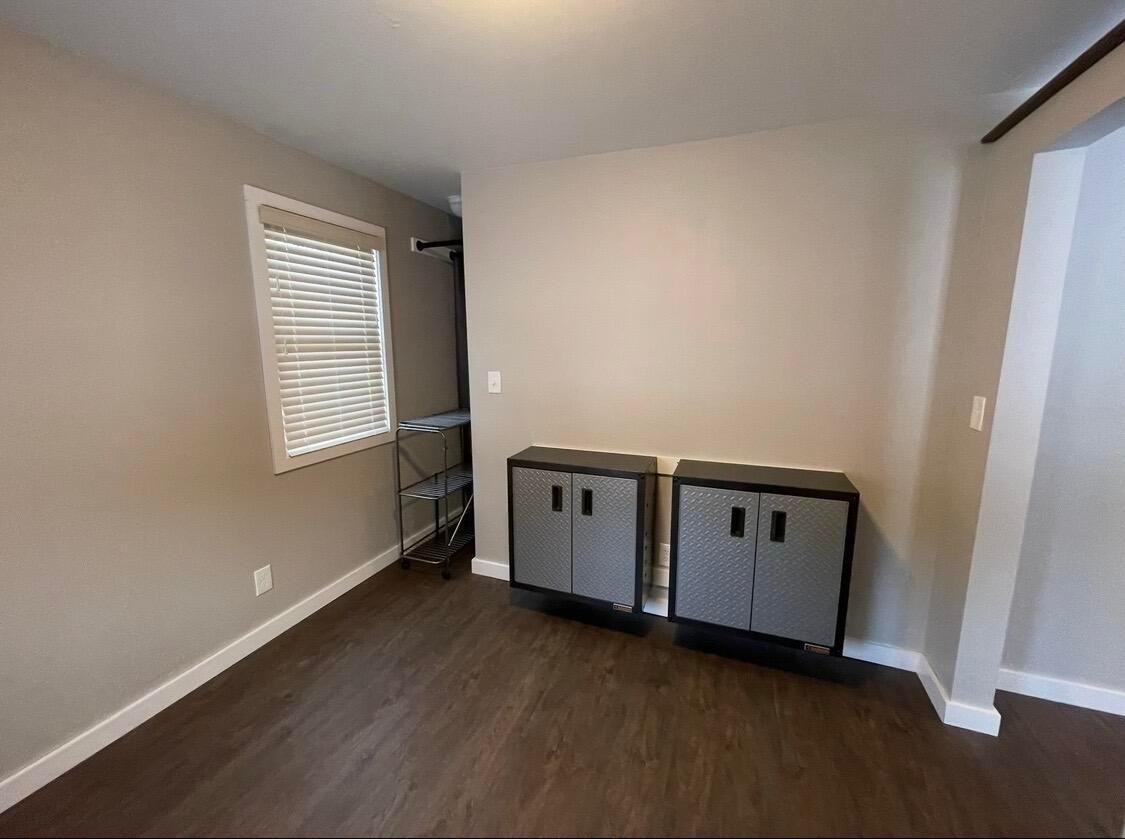 1182 Linwood Ave - Photo 3 of 11