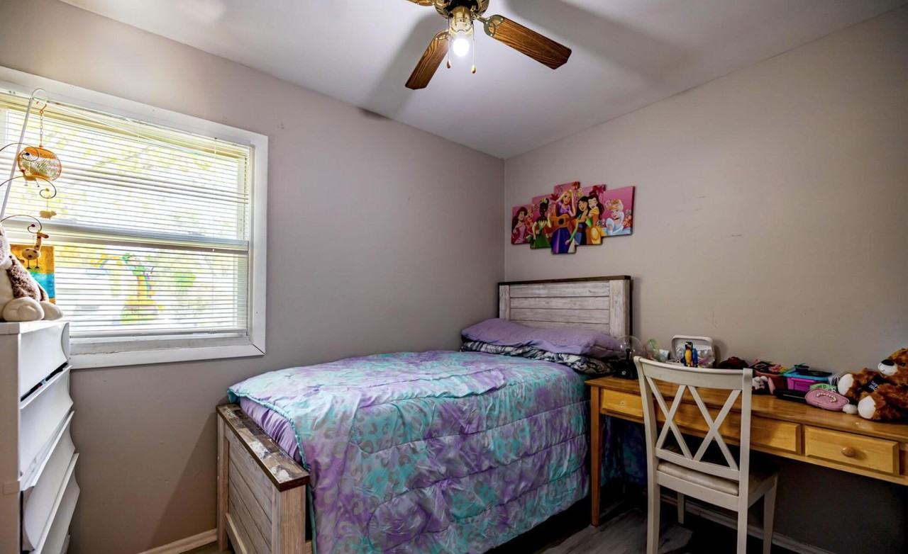 442 N Delaware St - Photo 5 of 21