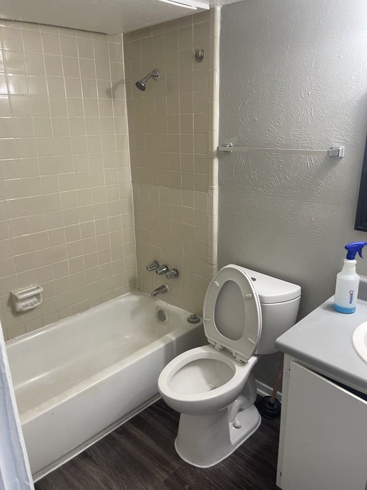 1901 Handley Drive - Photo 3 of 6