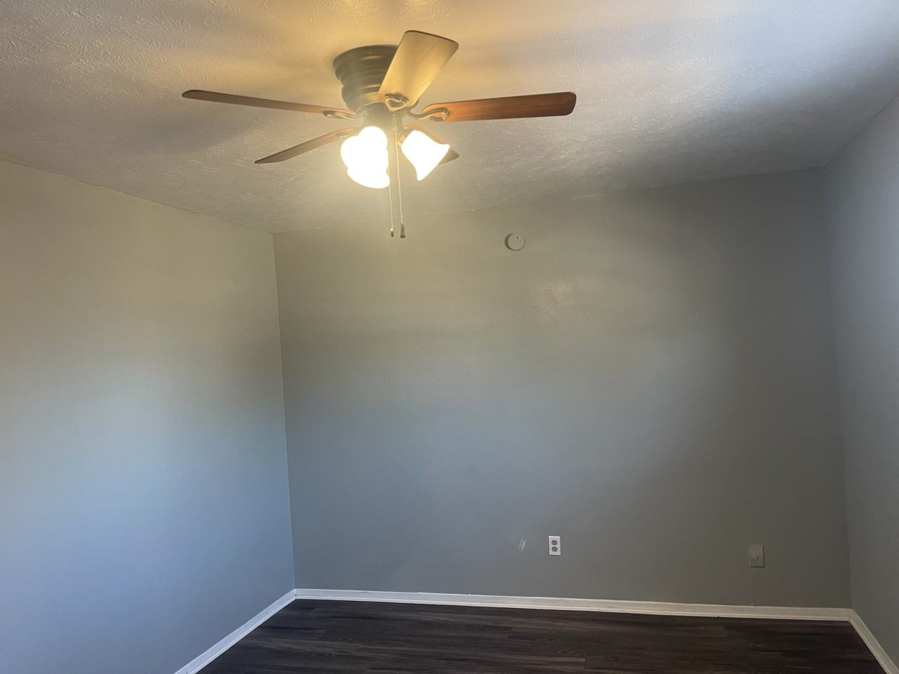 1901 Handley Drive - Photo 4 of 6