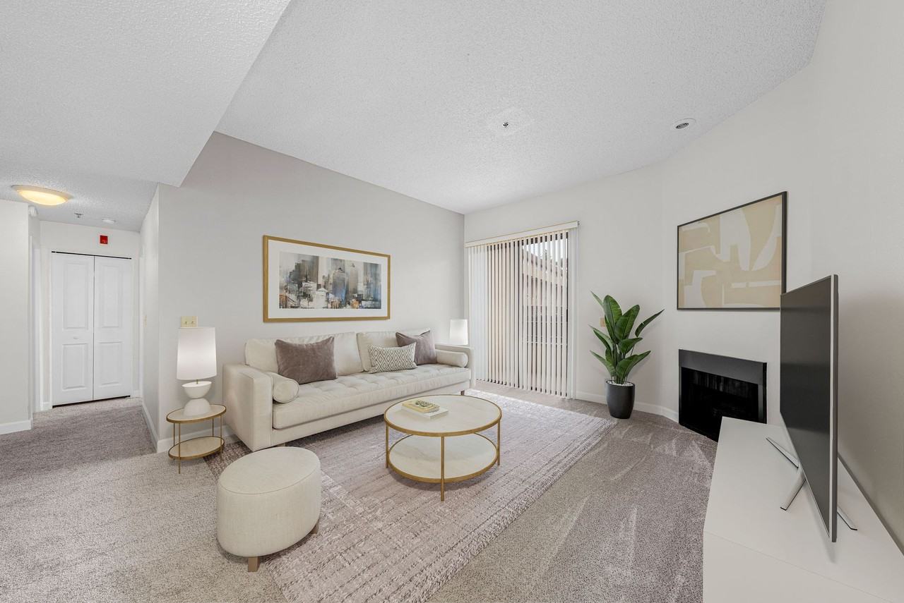 Diplomat Apartments - Photo 3 of 22