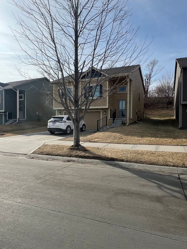 14051 Wood Valley Dr - Photo 2 of 24