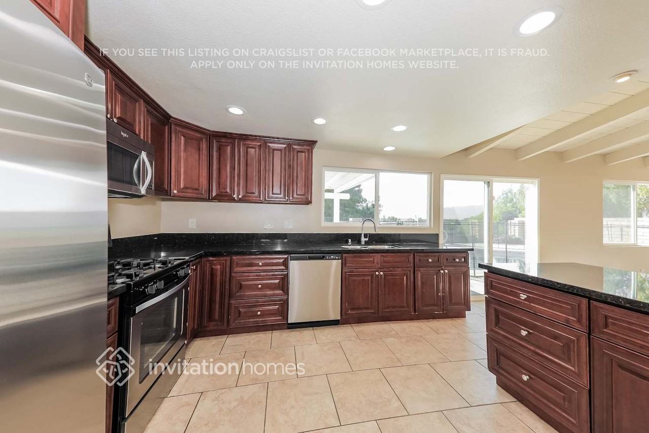 1462 Hermosa Dr - Photo 7 of 18