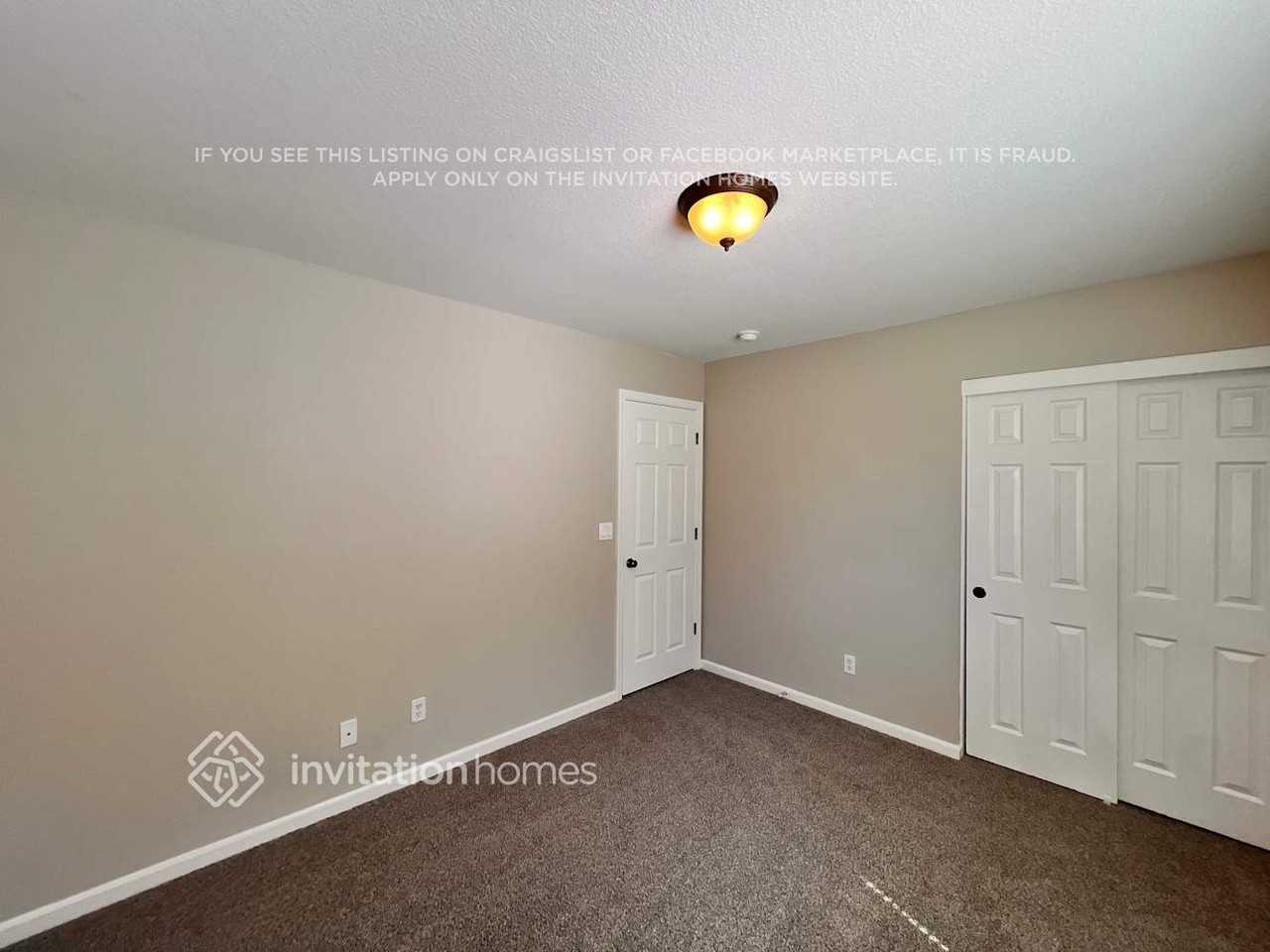 1097 Ashford Ln - Photo 6 of 11