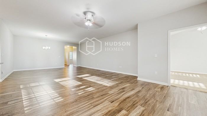 160 S Great White Way - Photo 7 of 30