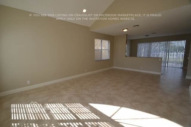 7988 Lakewood Cove Ct - Photo 3 of 13