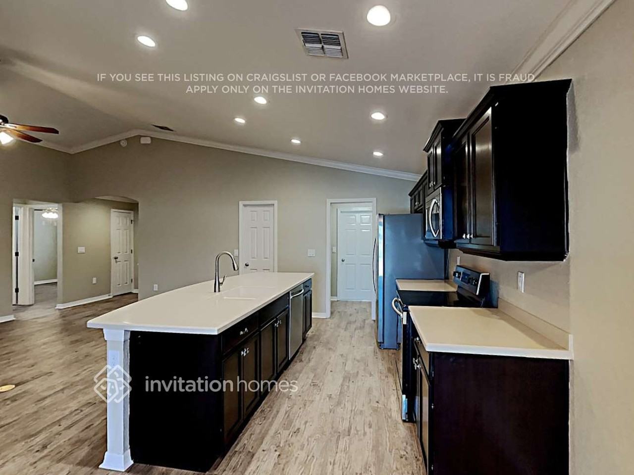 8028 Diamond Creek Ln - Photo 6 of 18