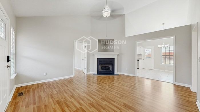 435 Parrish Hl - Photo 6 of 37