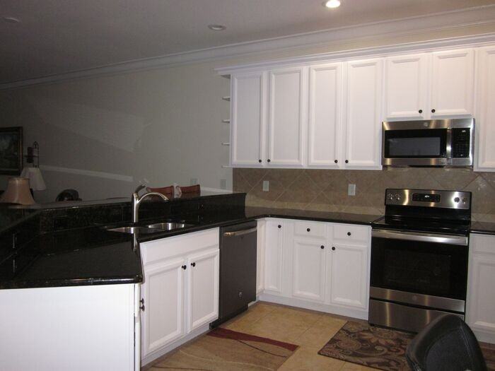 4015 Courtside Way - Photo 4 of 36