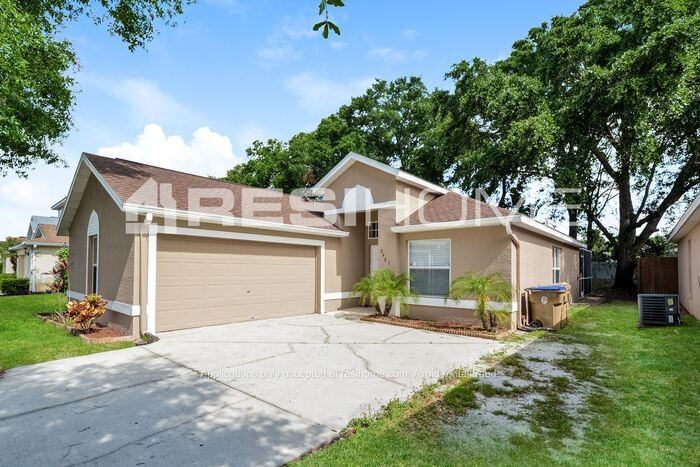 2601 Chatham Cir - Photo 2 of 17