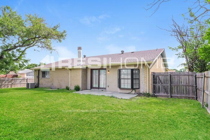 3401 Glenda Dr - Photo 3 of 18